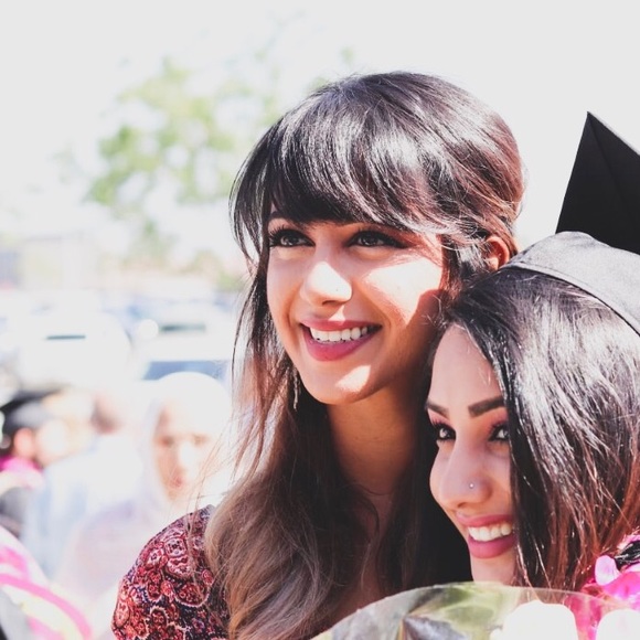 Meet your Posher, Levneet - Picture 1 of 2